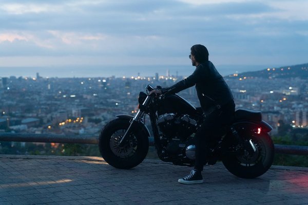 Moto routière : quels sont les équipements incontournables ?